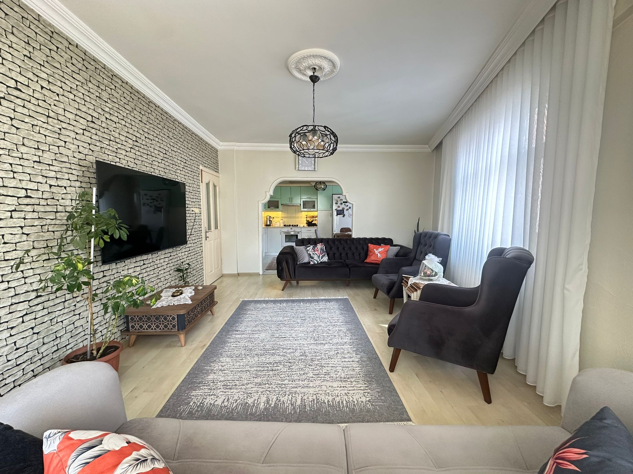 MABELDEN MEYDANA YÜRÜME MESAFESİNDE FIRSAT DAİRE